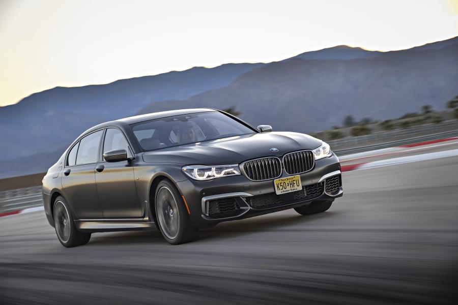  BMW M760i xDrive 2017 года  (NA) (фото 125 из 154)